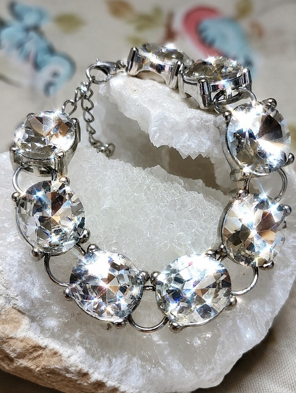 Crystal Clear Bling Thick Rhinestone Silver Tone Bracelet NEW Runway Formal EUC